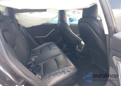 2019 Tesla Model 3 Long Range/Mid Range/Standard Range/Standard Range Plus z USA, uszkodzony, nr VIN 5YJ3E1EA5KF410898